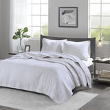 3 Piece Quilt Set White Full/Queen B035129030