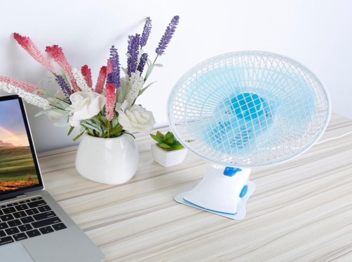 Collapsing Fan 3-in-1 Clip On Fan, Quiet Small Desk Fan with 2 Speeds & Auto Oscillat ...