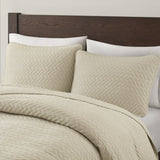 Queen 3 Piece Luxurious Oversized Quilt Set B035129011